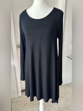 Black Long-Sleeve Swing Dress